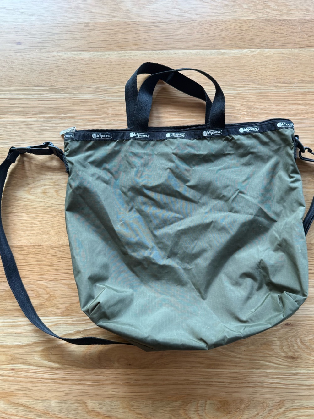 Lesportsac Olive Green retro Messenger with removable Black Strap